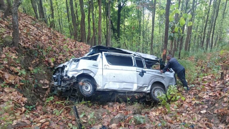 जीप दुर्घटना हुदा बैतडीमा २ को मृत्यु, ६ जना घाइते